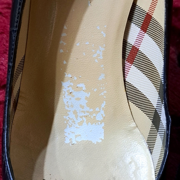 LIKE NEW BURBERRY HEELS - Picture 13 of 14